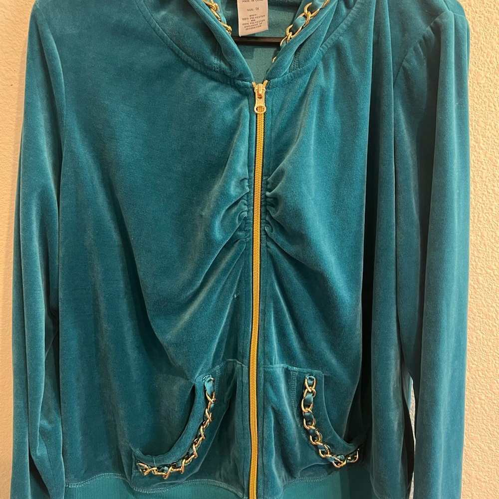 Monroe & Main Teal Velour‎ Hoodie